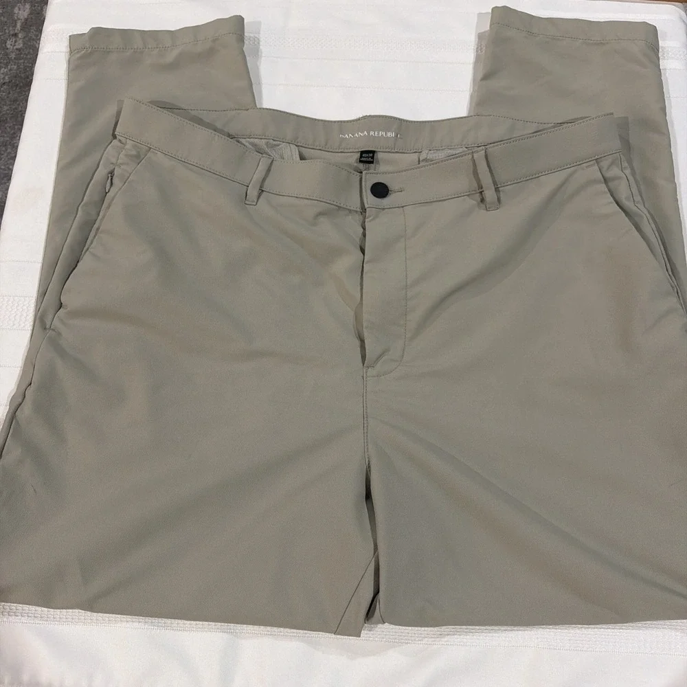 Banana Republic Pants Men's 40x30 Performance Golf Aiden Fit Khaki